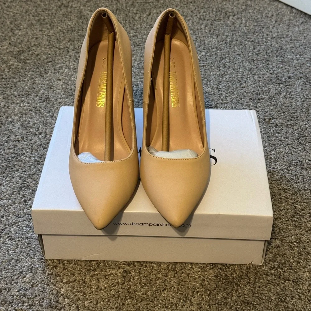 Dream Pairs Women's Nude Heels - Picture 4 of 7